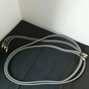 Rocketfish gold plated audio video 96 inch cable